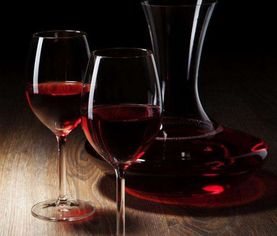 進(jìn)口紅酒與國(guó)產(chǎn)紅酒啥不同？快看看吧，下次別再喝錯(cuò)了